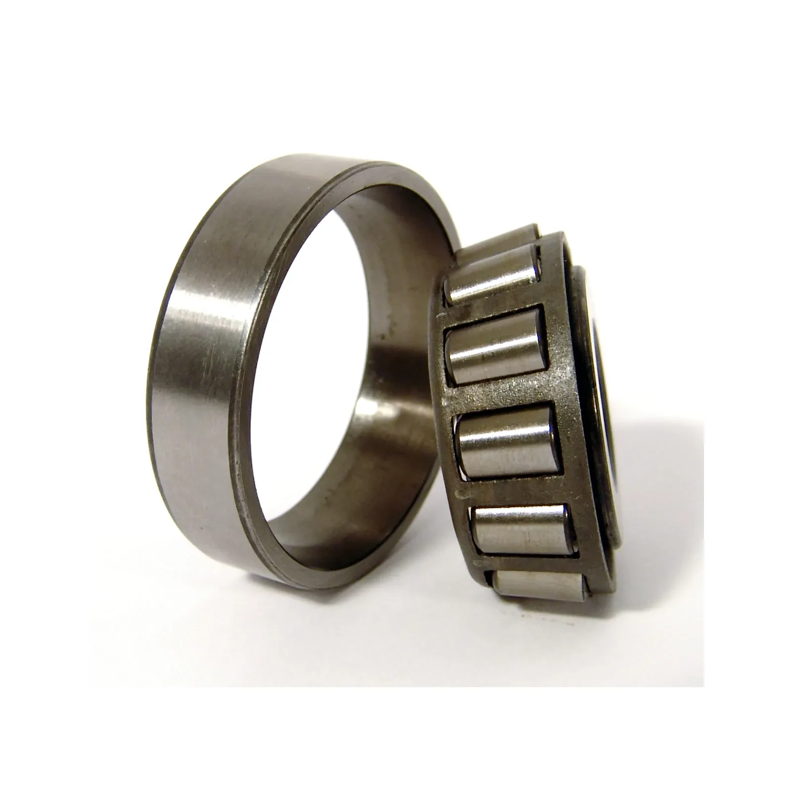 Tapered roller bearing: outer ring (cup) beside the cone with its rollers