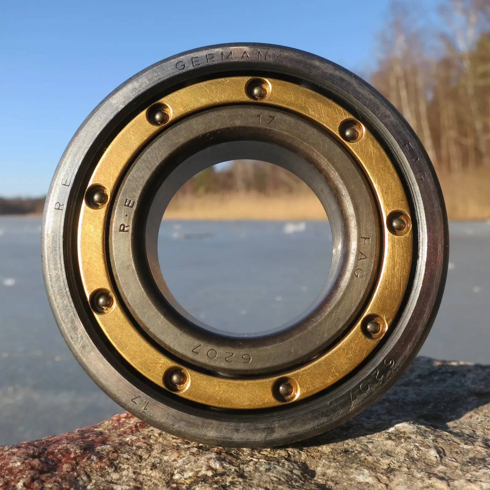 Deep groove ball bearing 6207 with a brass cage